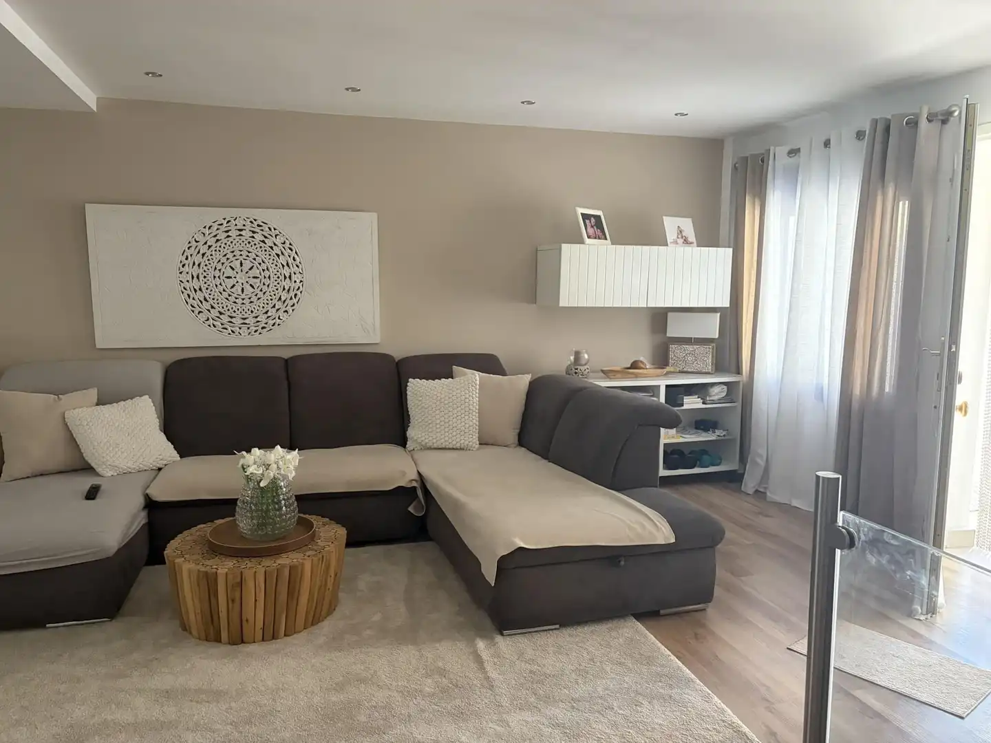 Casa aparellada amb piscina en venda a Santangelo, imagen 2