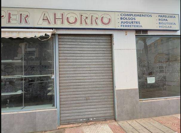 Local comercial en Venta en Calle Calle de Alicún en Ciudad Jardín - Tagarete - El Zapillo