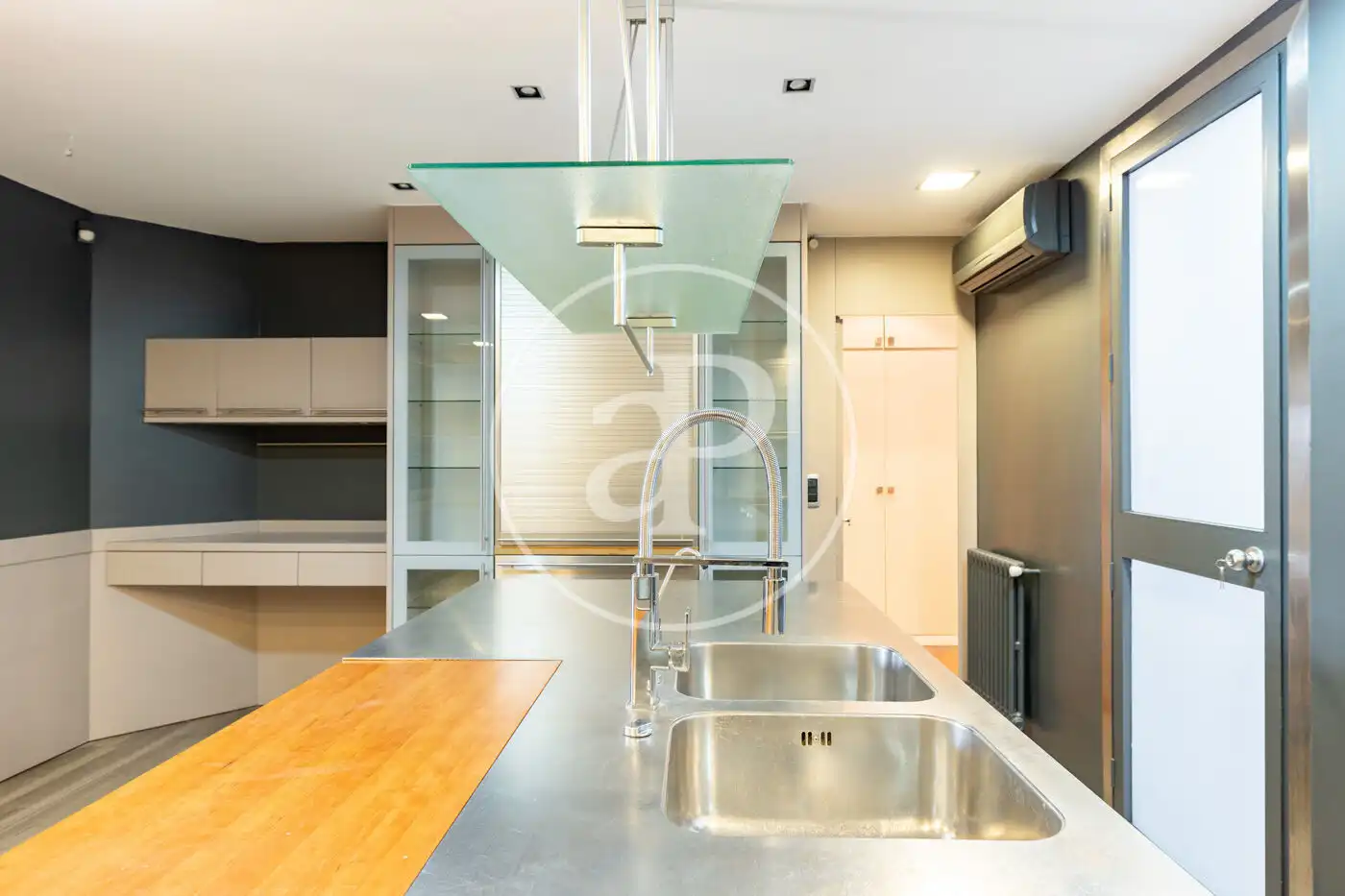 Kitchen of Flat for rent in Barcelona  with Air Conditioner, Heating and Terrace