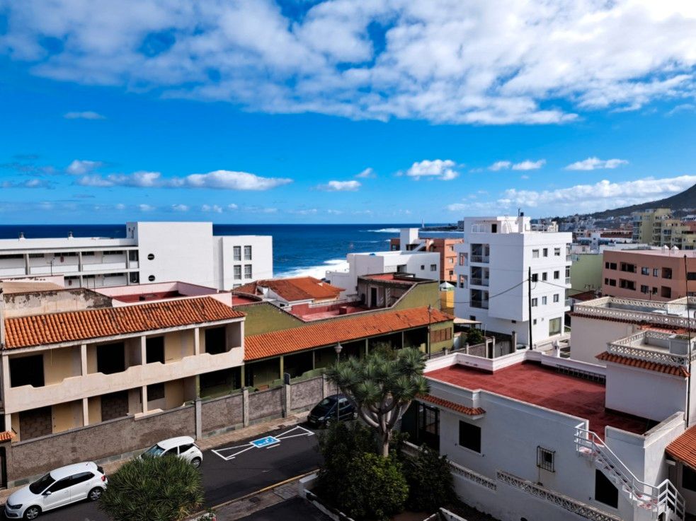 Vista exterior de Apartament en venda en San Cristóbal de la Laguna amb Moblat, Forn i Rentadora