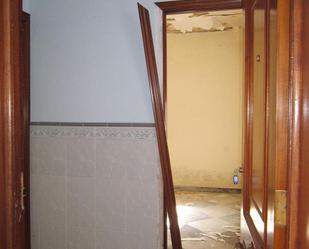 Bathroom of Flat for sale in Aguilar de la Frontera