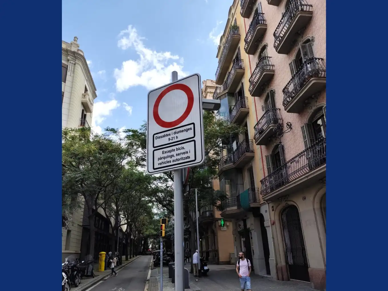 Vista exterior de Garatge de lloguer en Barcelona amb Alarma