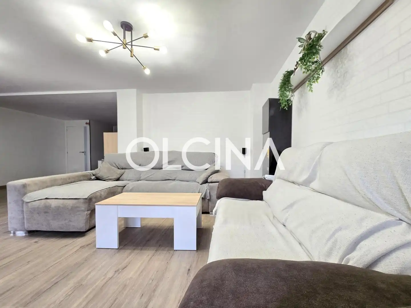 Living room of Flat for sale in Alcoy / Alcoi  with Parquet flooring, Terrace and Storage room