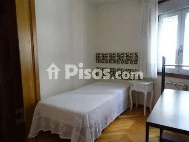 Bedroom of Flat for rent in Vigo   with Furnished