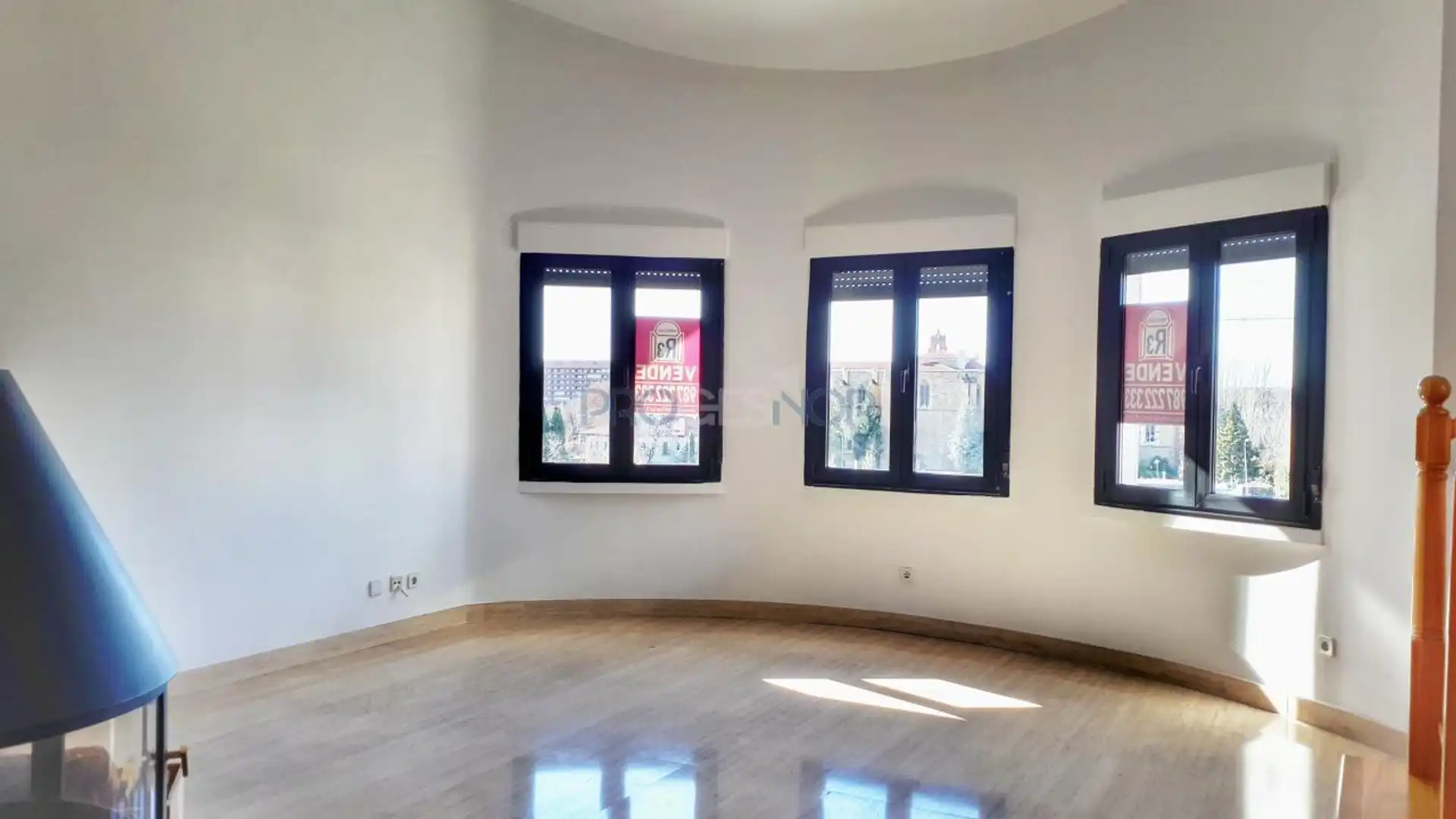 Maisonette zur Miete in Avenida Reyes Leoneses, Centro Ciudad