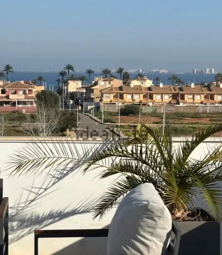 Vista exterior de Àtic en venda en Cartagena amb Aire condicionat, Terrassa i Traster