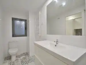 Bathroom of Duplexes for rent in San Sebastián de los Reyes  with Air Conditioner, Private garden and Terrace