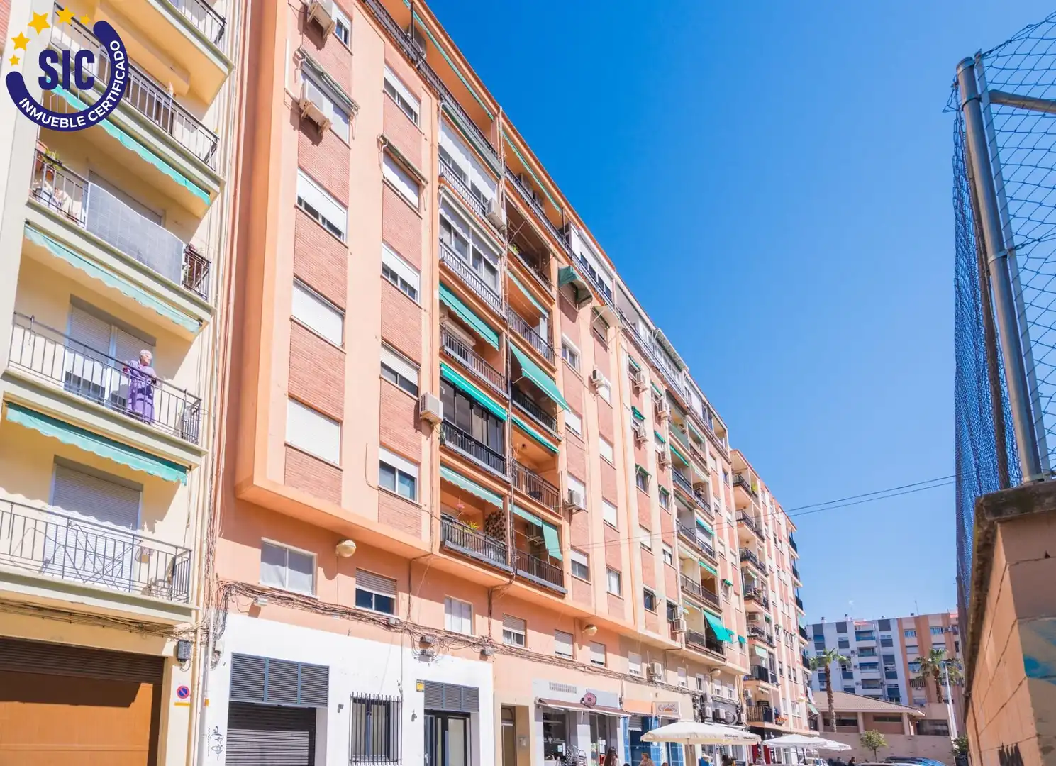 Vista exterior de Ático en venta en Valencia con Aire acondicionado, Calefacción y Parquet