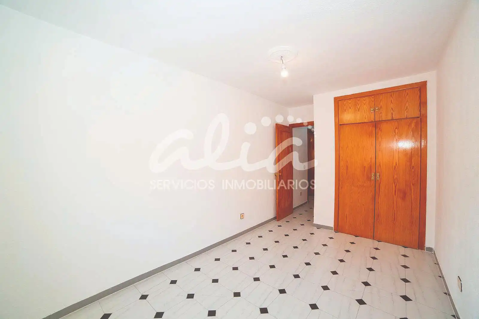 Bedroom of Flat for sale in Pinto  with Air Conditioner, Heating and Terrace