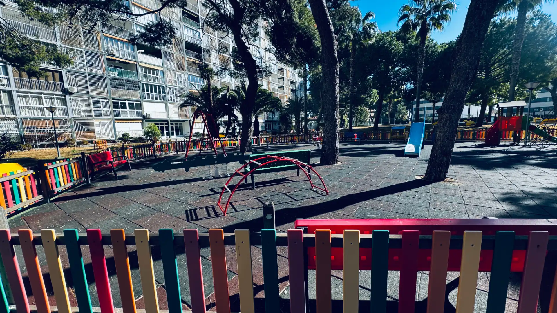 Vista exterior de Apartament en venda en Benicasim / Benicàssim amb Jardí privat, Terrassa i Moblat