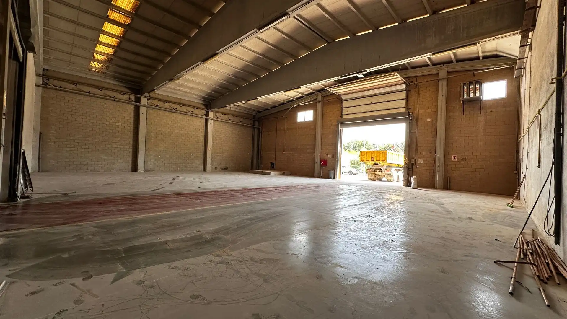Nave industrial en venta en Riudellots de la Selva