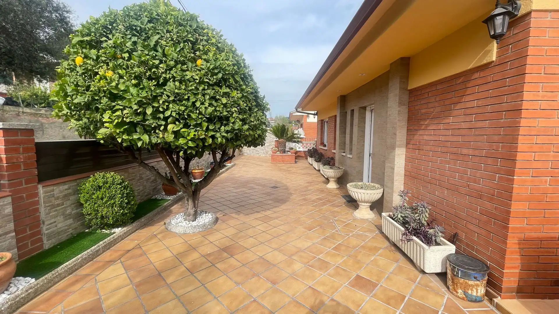 Terrassa de Casa o xalet en venda en Rubí amb Calefacció, Jardí privat i Terrassa