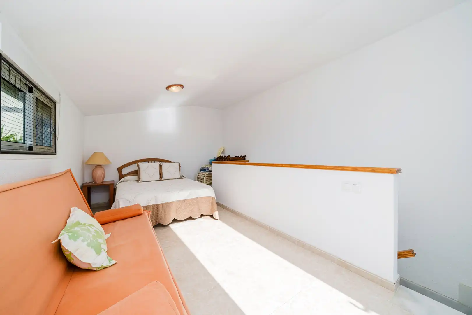 Attic for rent in La Florida