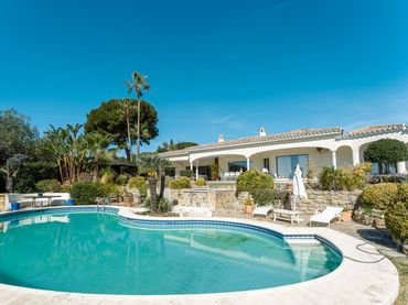 Villa con piscina in vendita a El Paraíso
