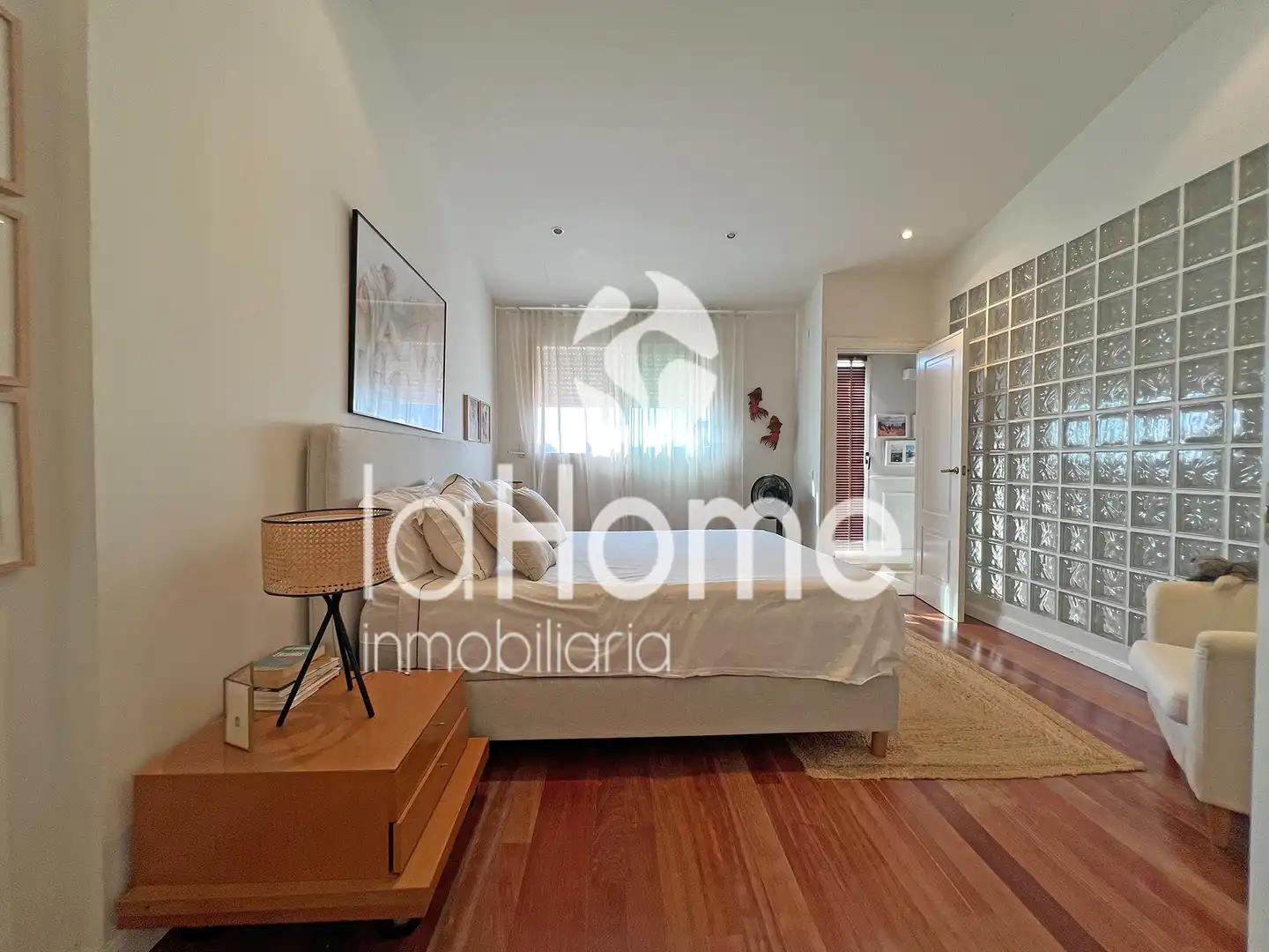 Casa aparellada amb terrassa en venda a Mas Camarena, imagen 16