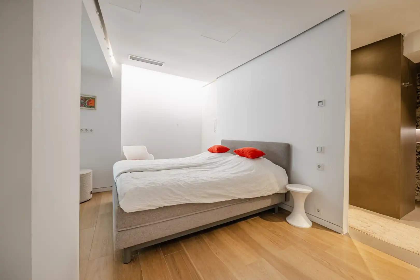 Schlafzimmer von Maisonette zum Verkauf in Barcelona mit Klimaanlage, Heizung und Privatgarten