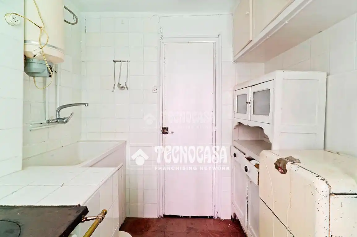 Cocina de Piso en venta en Madrid con Balcón