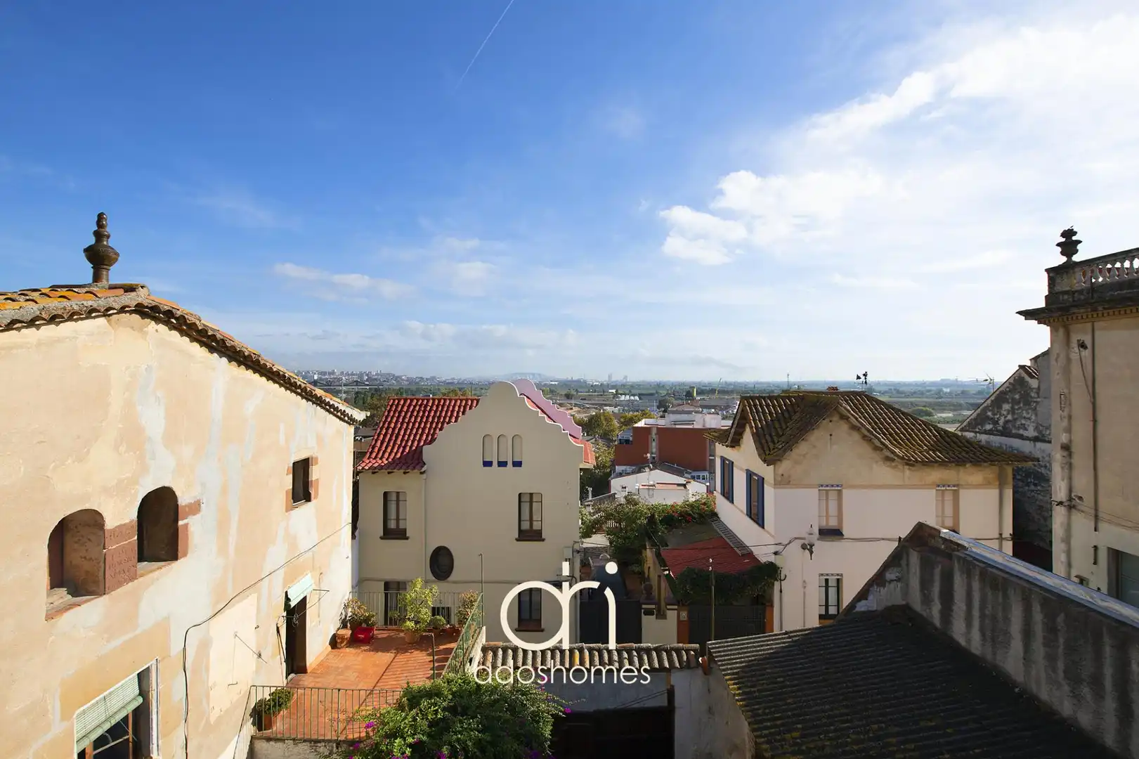 Vista exterior de Finca rústica en venda en Sant Boi de Llobregat amb Jardí privat