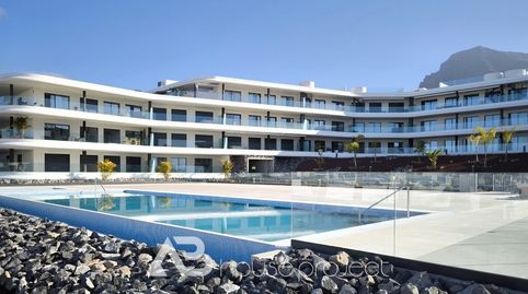 Foto 4 de Piso en venta en Calle el Brezo, Playa Fañabé Alto, Adeje