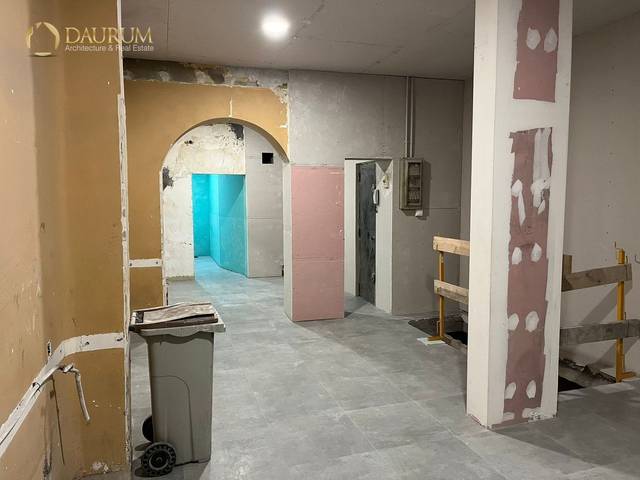 Local comercial en Venta en de Palencia en Cuatro Caminos - Azca