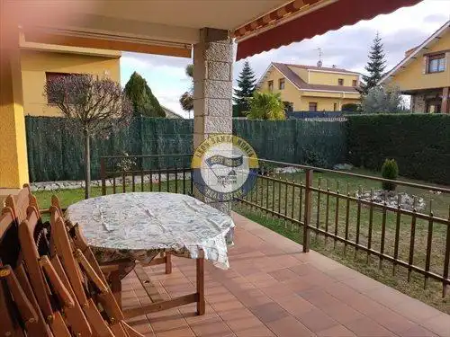 Terrace of Houses for sale in Santovenia de la Valdoncina  with Heating, Terrace and Furnished