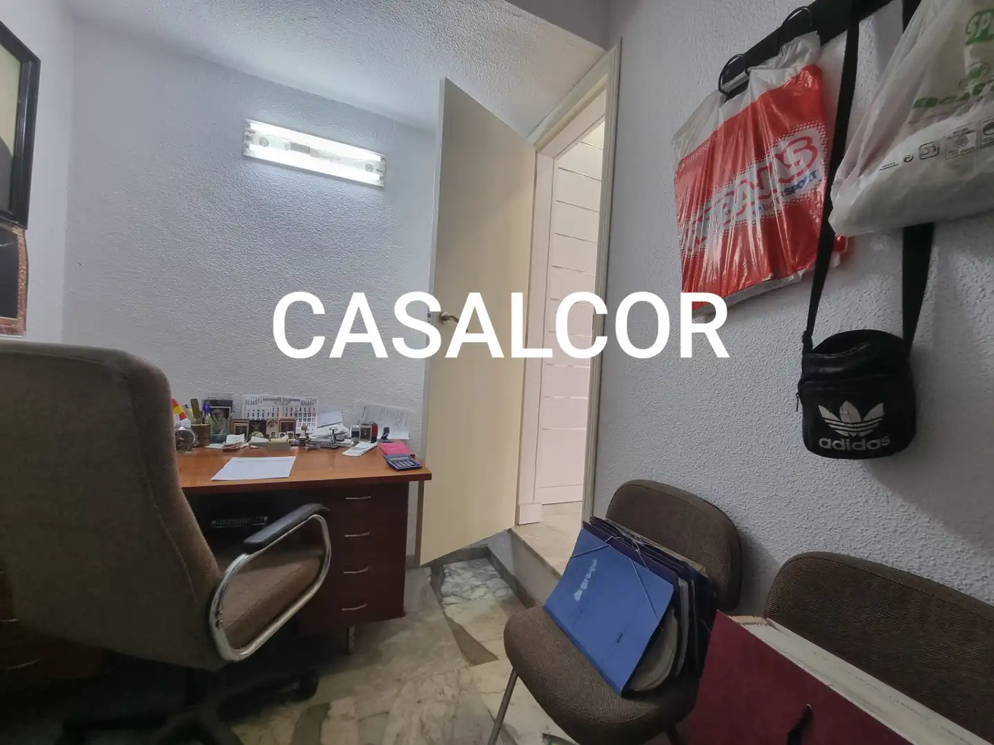 Local de alquiler en Mairena del Alcor con Aire acondicionado, Calefacción y Amueblado