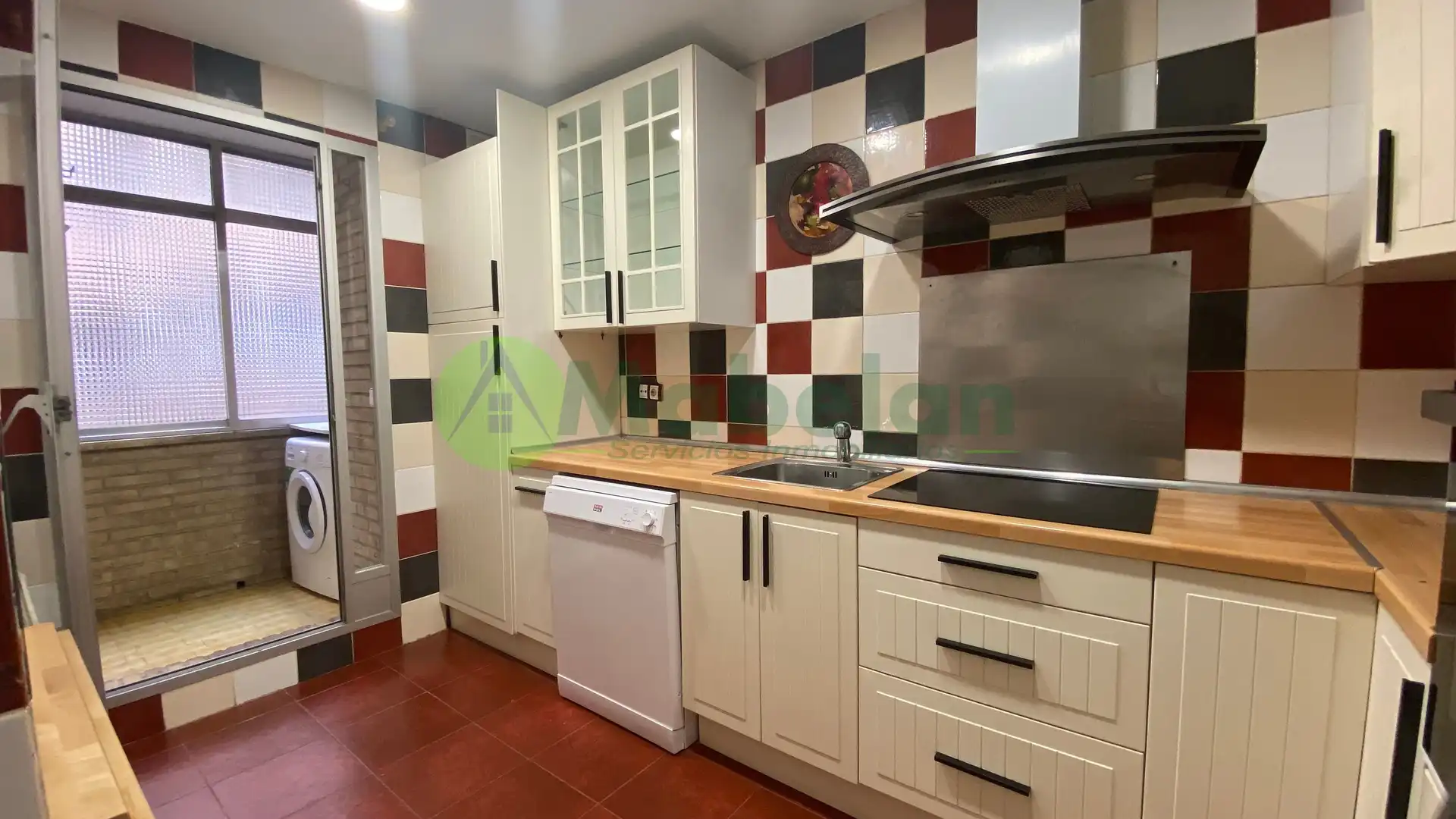 Cocina de Piso de alquiler en Madrid con Calefacción y Piscina comunitaria