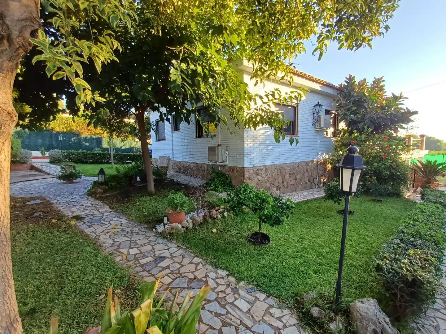 Garten von Haus oder Chalet zum Verkauf in Chiva mit Klimaanlage, Schwimmbad und Balkon
