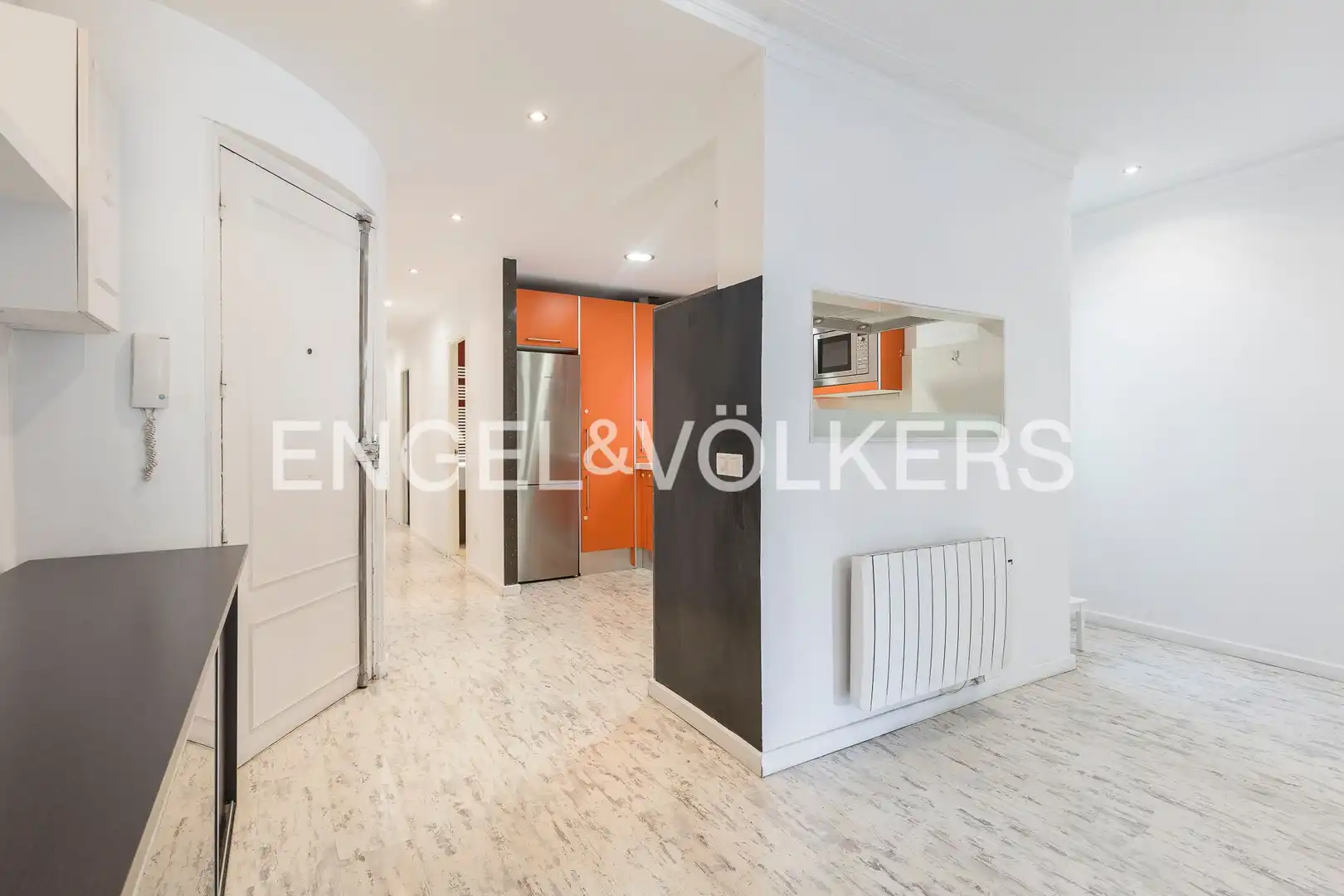 Ático en venta en Barcelona con Calefacción, Terraza y Balcón