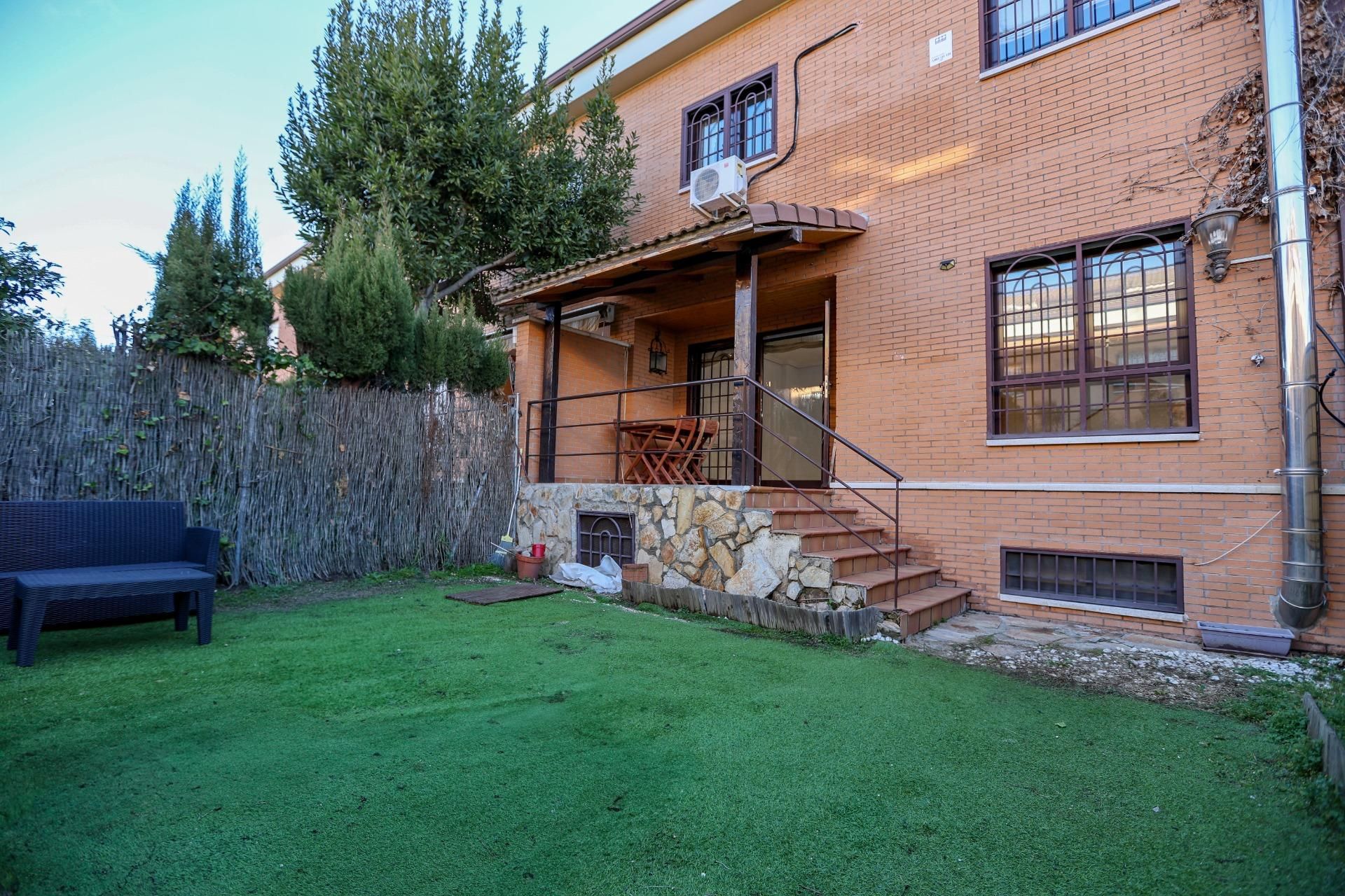 Garden of Single-family semi-detached for sale in Valdemoro  with Air Conditioner, Private garden and Terrace