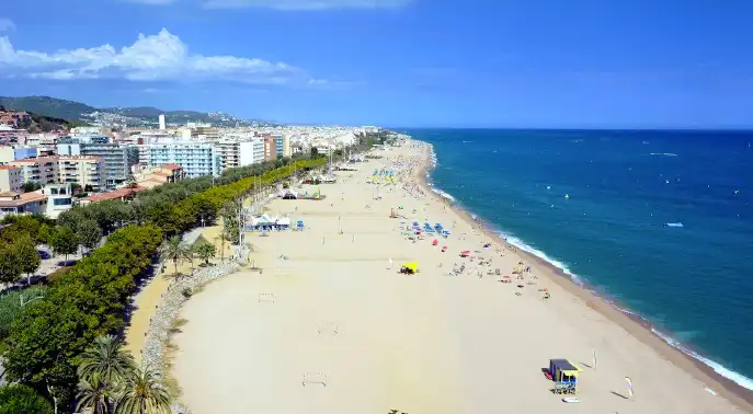 Hotel with lift for sale in Calella