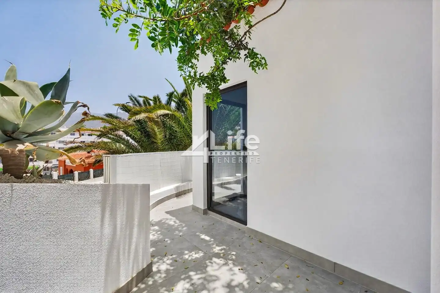 Terrasse von Wohnung zum Verkauf in Adeje mit Klimaanlage, Privatgarten und Terrasse
