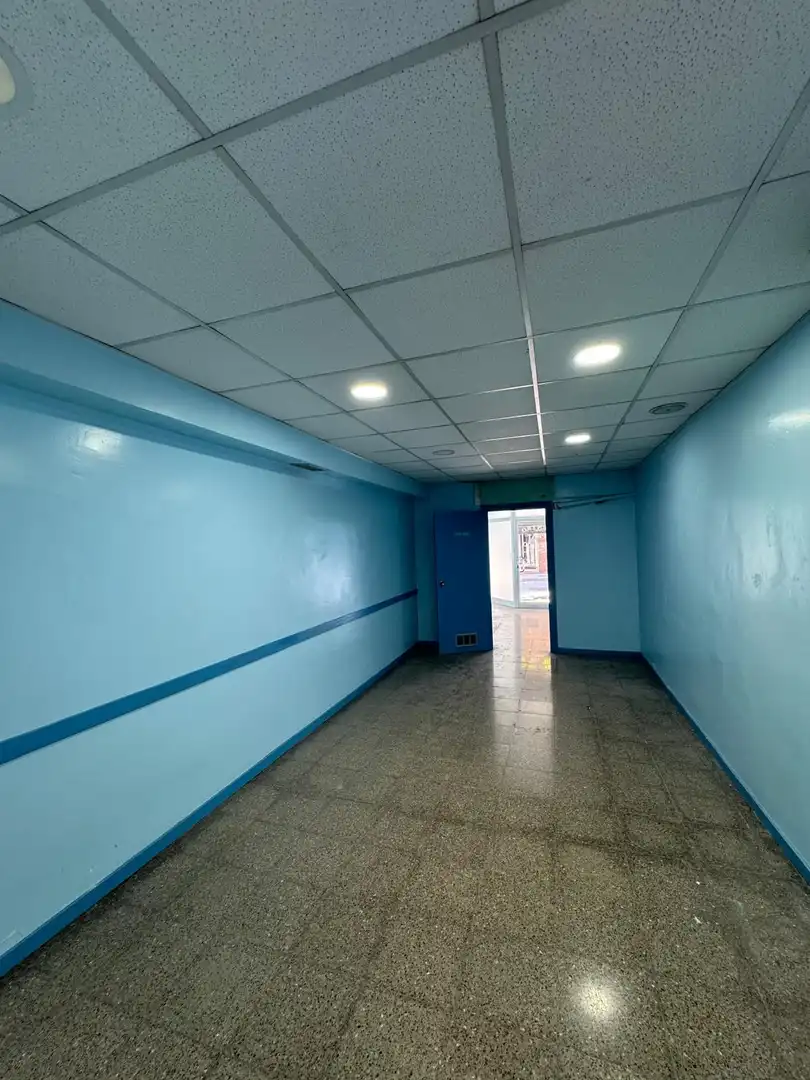 Local comercial en venda a Carrer de Prat de la Riba