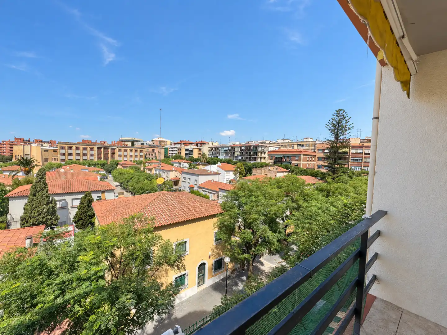 Flat with lift for sale in Carrer de Pin i Soler 3