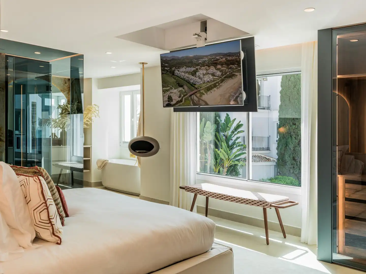 Bedroom of Apartments for sale in Marbella  with Air Conditioner, Heating and Alarm