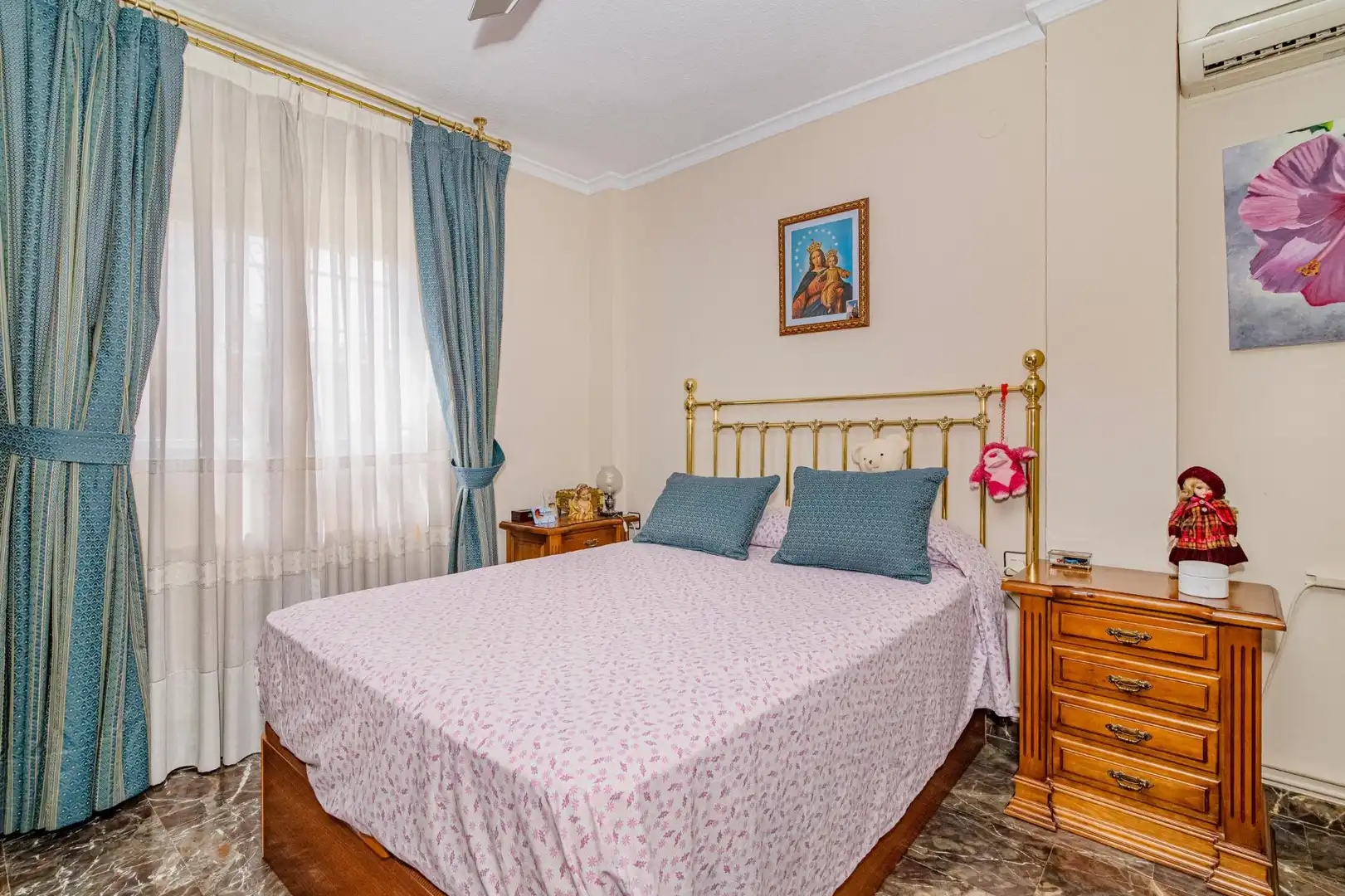 Habitación de Casa adosada en venta en Granada con Aire acondicionado y Calefacción