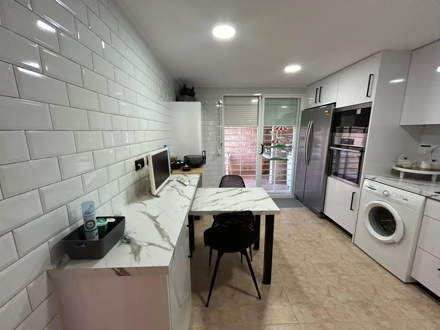 Küche von Einfamilien-Reihenhaus zum Verkauf in Cullera mit Klimaanlage, Terrasse und Möbliert
