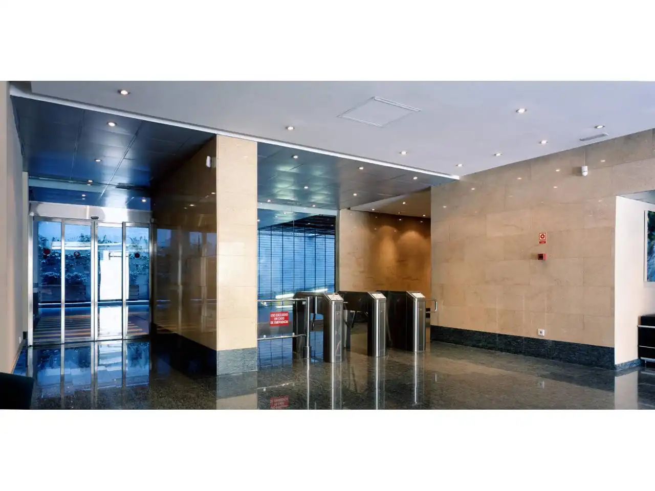 Office for rent in Las Rozas de Madrid  with Air Conditioner, Heating and Alarm