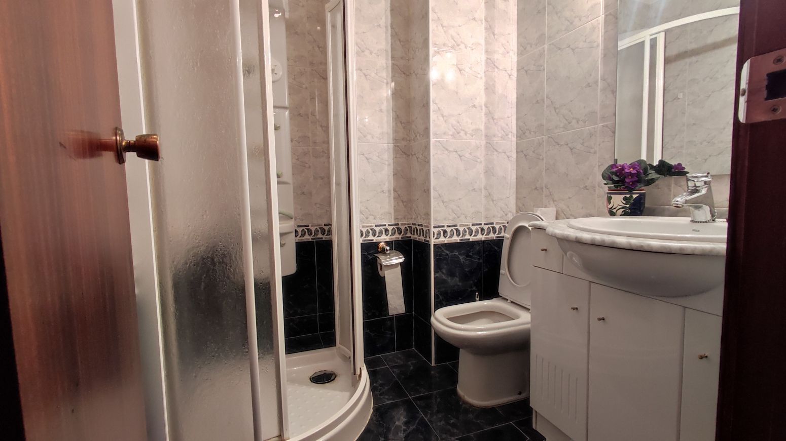 Baño de Piso en venta en  Logroño con Calefacción, Parquet y Trastero
