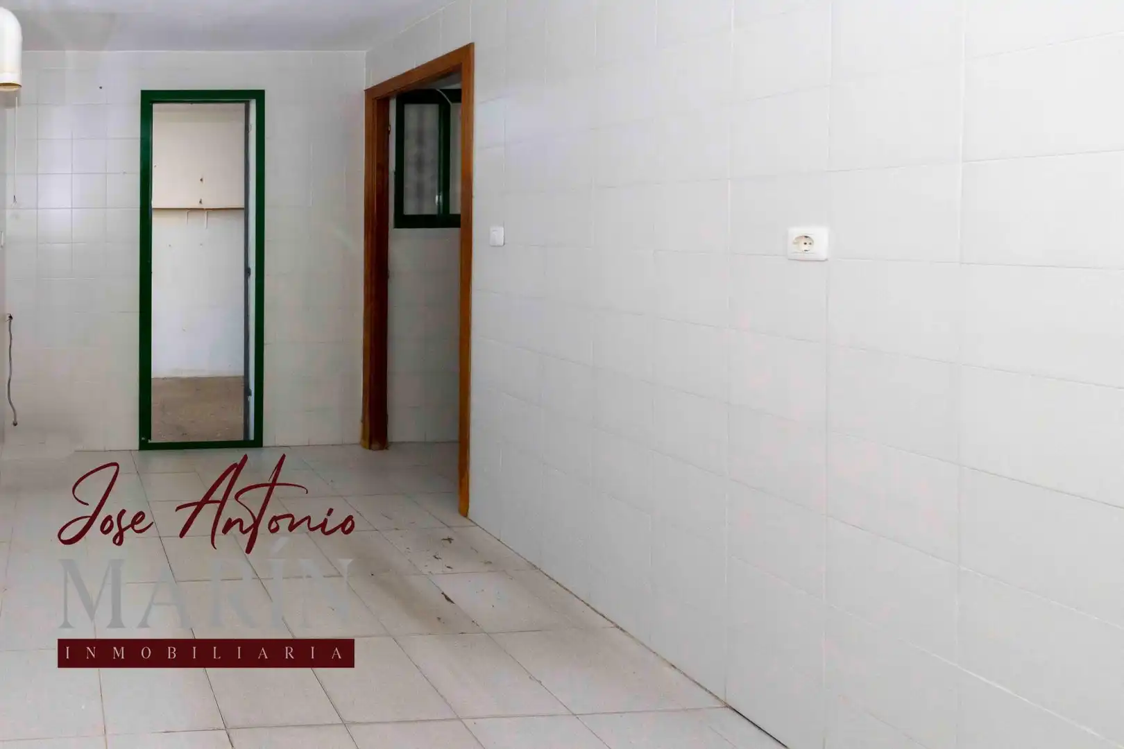 Houses for sale in Valdelacalzada