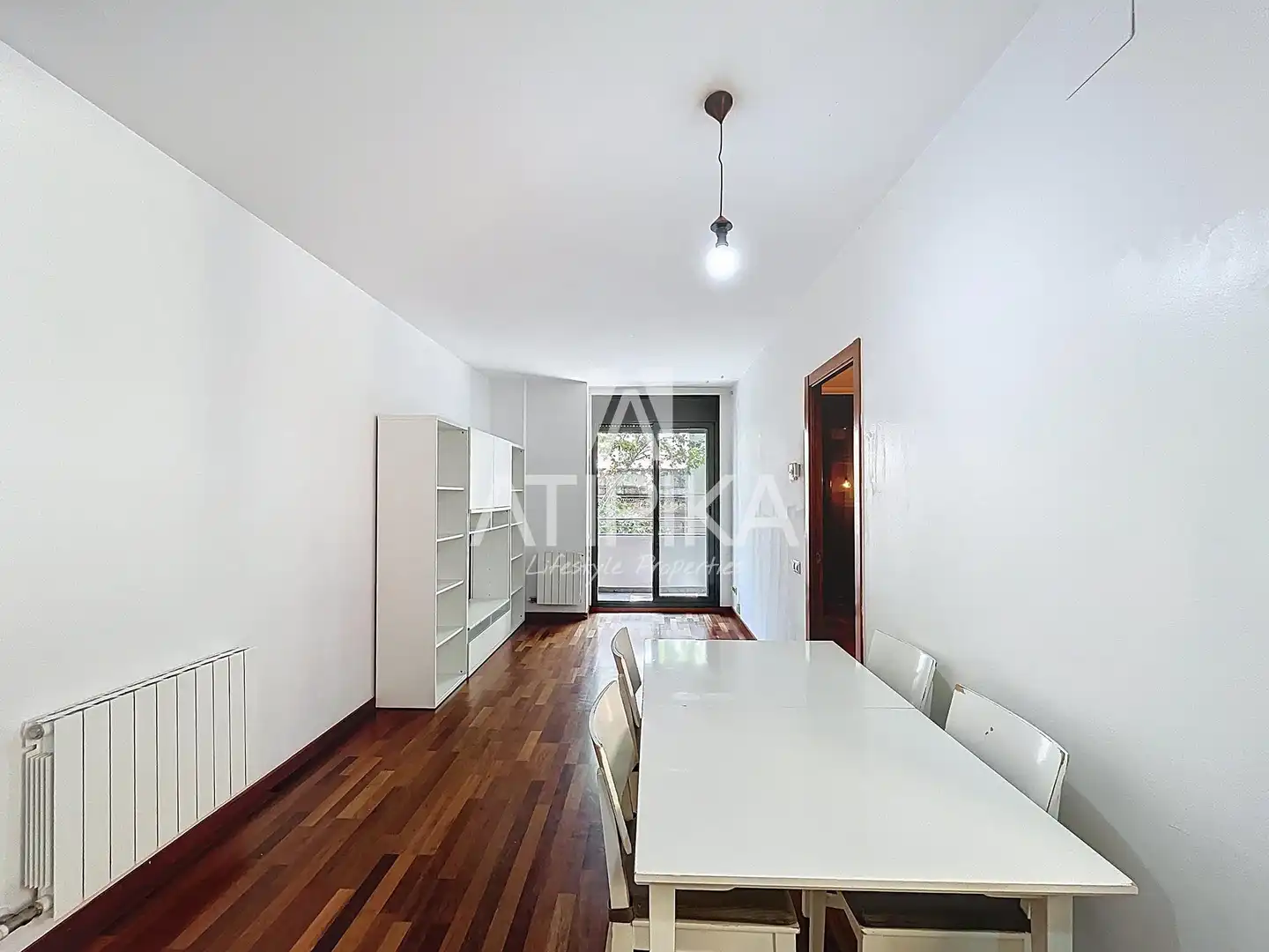 Vista exterior de Piso en venta en Barcelona con Aire acondicionado, Calefacción y Parquet
