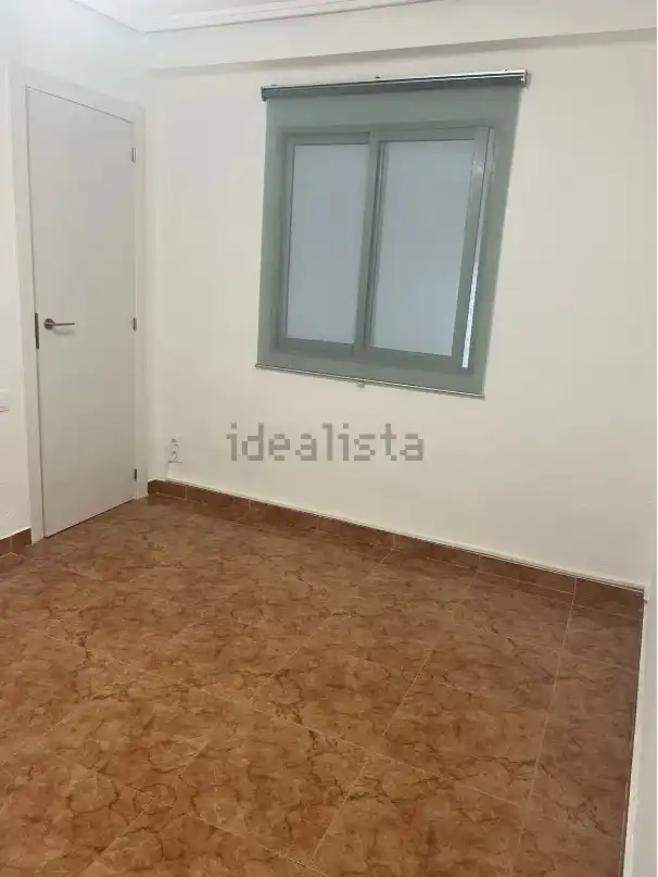Bedroom of Flat for sale in Valencia  with Air Conditioner, Balcony and Internet