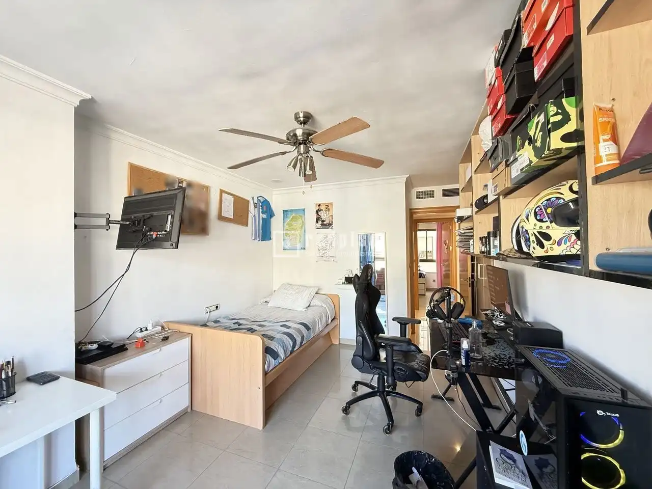 Habitación de Piso en venta en Málaga con Aire acondicionado, Calefacción y Jardín privado