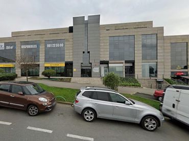 Local comercial en venda a Calle Copérnico 1