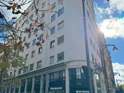Vista exterior de Pis en venda en Valladolid Capital amb Calefacció i Parquet