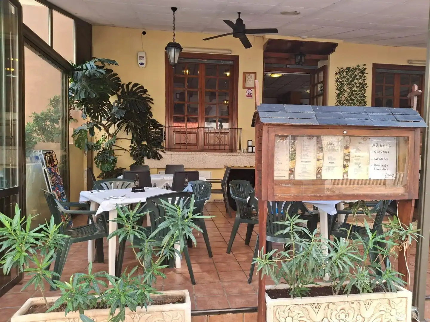 Geschaftsraum zur Miete in Gandia mit Klimaanlage, Terrasse und Möbliert