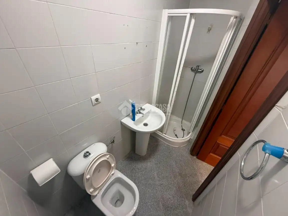 Bathroom of Detached homes for sale in Badajoz
