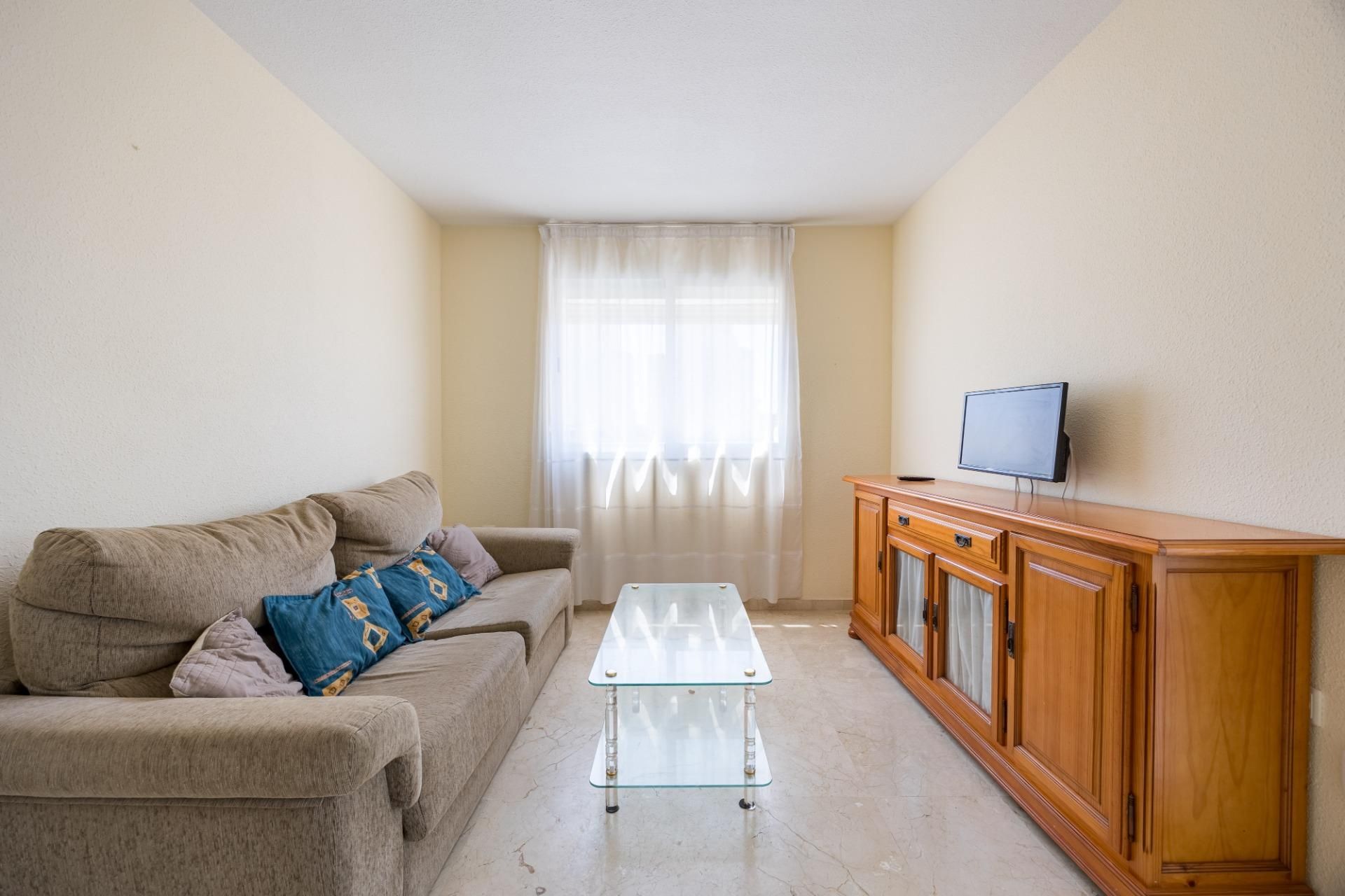 Sala d'estar de Apartament en venda en Benidorm amb Terrassa i Piscina comunitària