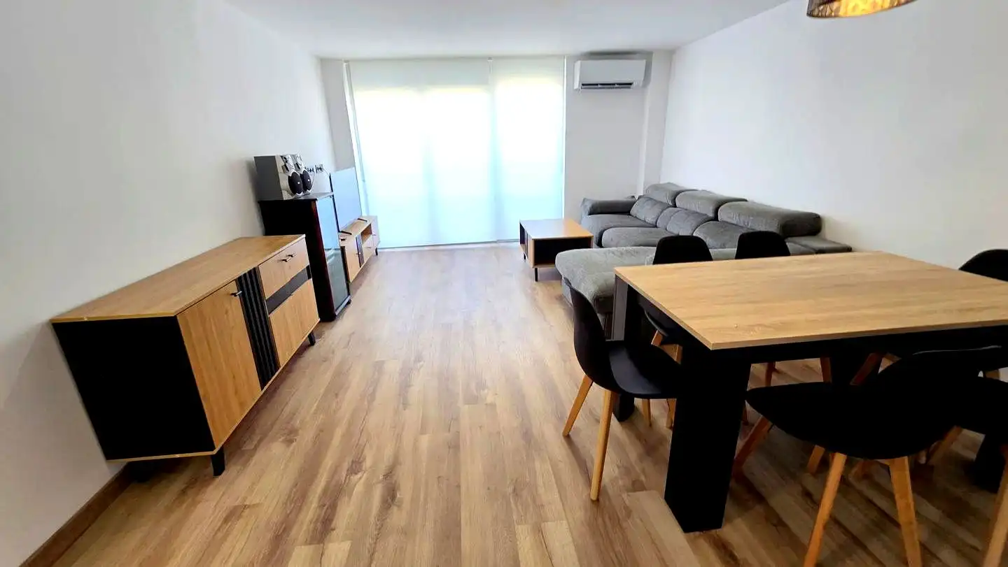 Wohnzimmer von Wohnung zur Miete in Gandia mit Klimaanlage, Terrasse und Möbliert