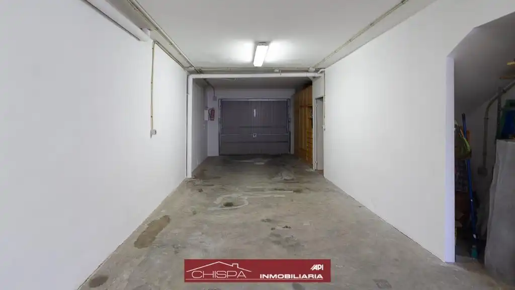 Parkplatz von Einfamilien-Reihenhaus zur Miete in Náquera mit Heizung, Privatgarten und Terrasse